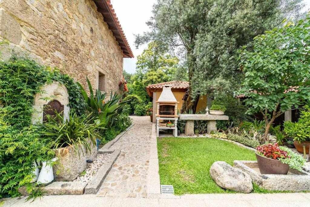 Casas Casal Do Carvalhal - Agroturismo Amares Exterior foto