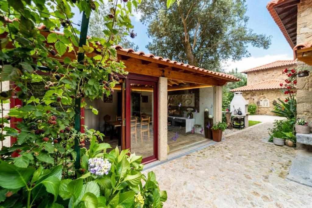 Casas Casal Do Carvalhal - Agroturismo Amares Exterior foto