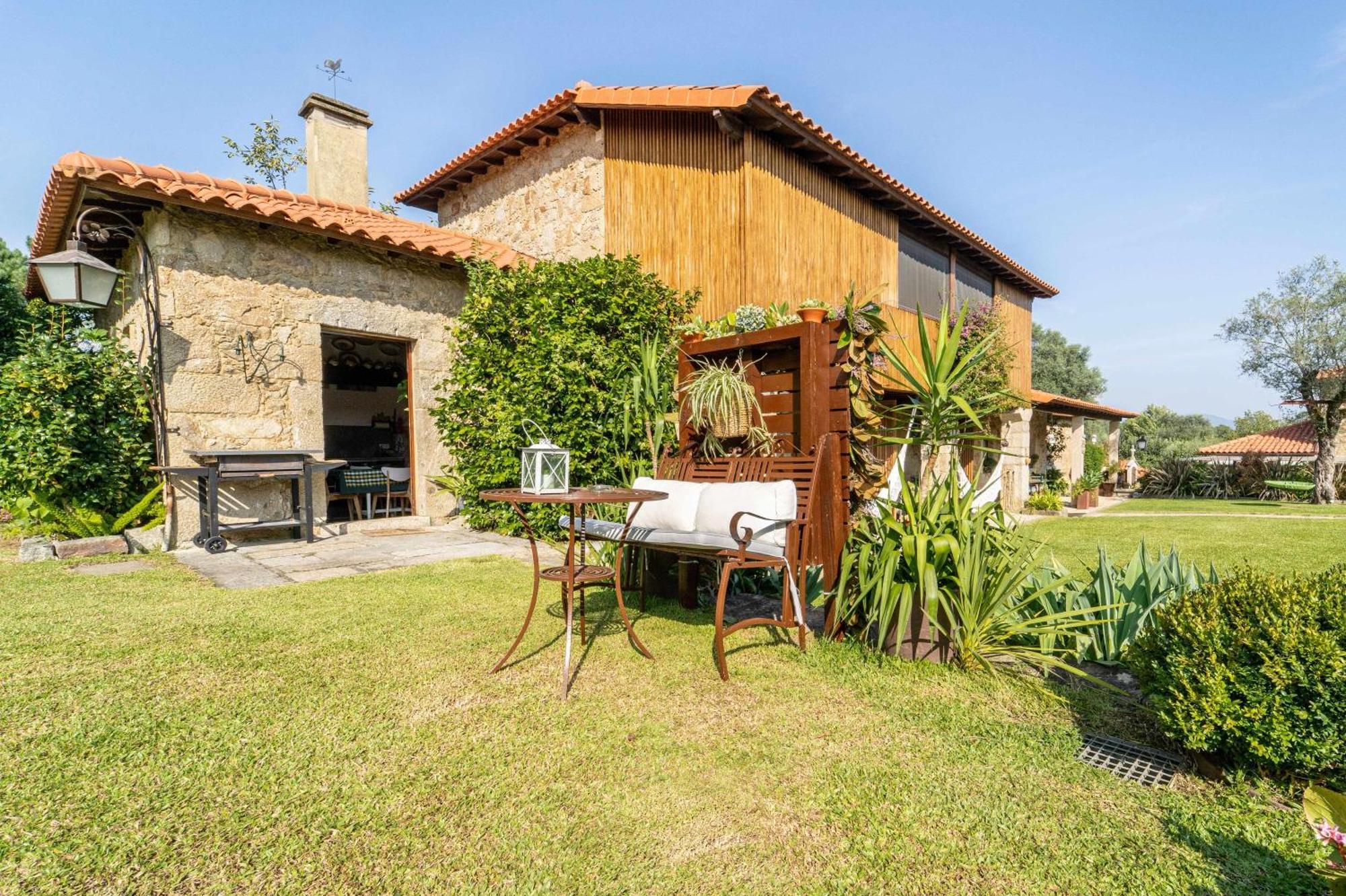Casas Casal Do Carvalhal - Agroturismo Amares Exterior foto